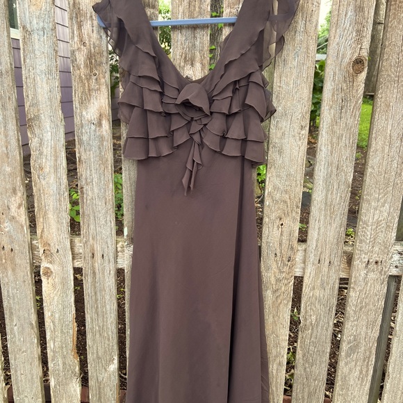 Max & Cleo brown sleeveless silk dress with ruffled bodice in Size 10, lined - Picture 11 of 12